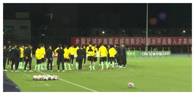 kaiyun体育:教练组严阵以待，球员训练备战，为胜利而努力